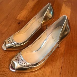 Ivanka Trump Gold Silver Pump